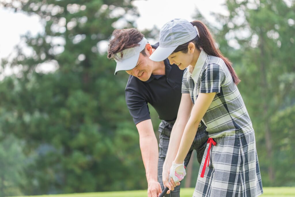 安いゴルフスクールの探し方